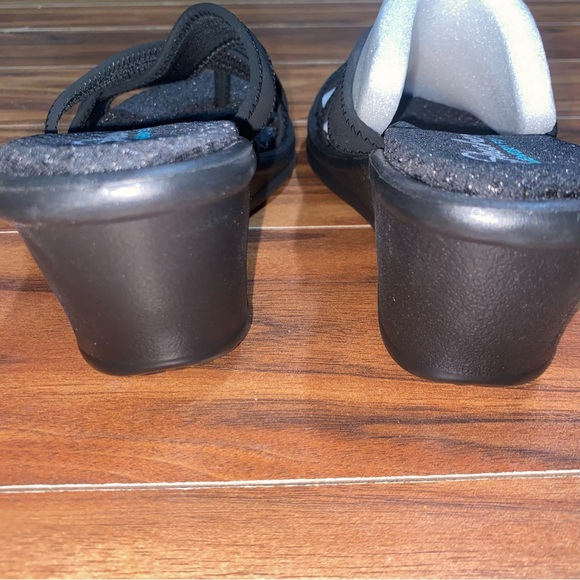 Skechers Young At Heart Wedge Sandals Black Memory Foam size 8 - Picture 4 of 8